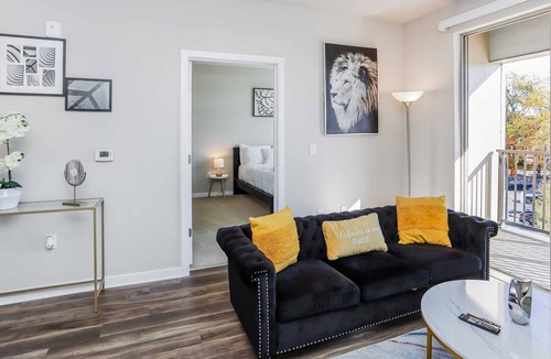 Fairfax Apartment | Stylish 1 Bd Central Fairfax GMU