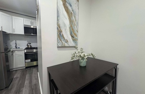 Williamsbridge Apartment | Stylish 2BR Midtown West Near Times Square