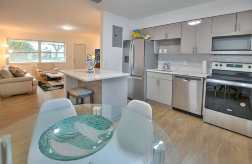 North Palm Beach Apartment | Stylish 2BR 1BA Home with a large backyard