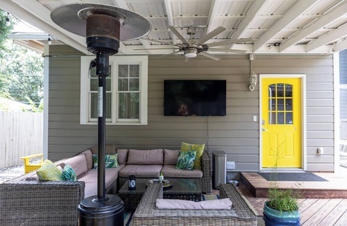 Reynoldstown House | Stylish 3 BR Home on Beltline w/ private office & fenced private courtyard