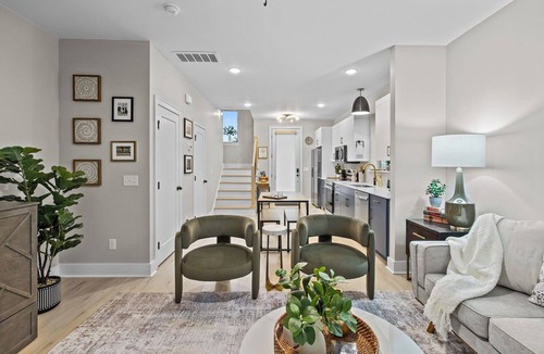 Chattanooga House | Stylish 3-Story Townhome Near Downtown Chattanooga