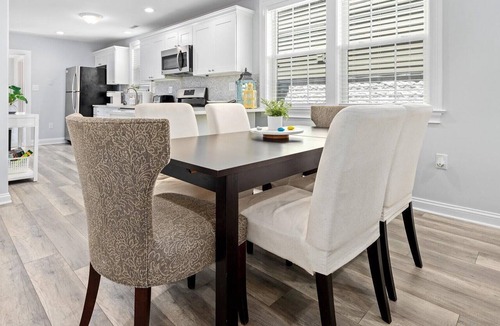 Gardens Condo | Stylish 3BR - OC Gardens w/Patio & Parking