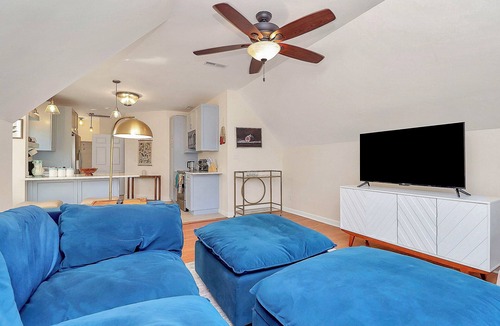 North Charlotte Apartment | Stylish and charming NoDa apartment with unbeatable location