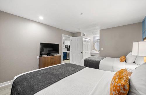 Garden Hills Apartment | Stylish Buckhead Condo: Your Urban Getaway in Atlanta