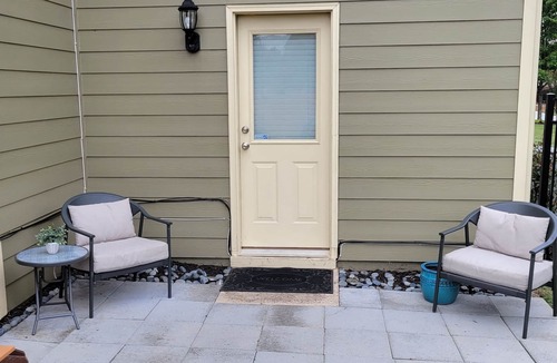 Grayson Apartment | Stylish Comfort Cozy Basement Apt in Quiet Neighborhood!
