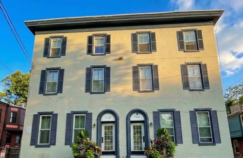 Wilmington Apartment | Stylish Cool Springs Apt, King Bed