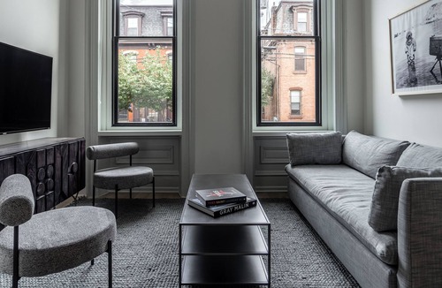 University City Apartment | Stylish downtown 5BD/3.5BT+ Back patio! Sleeps 14!
