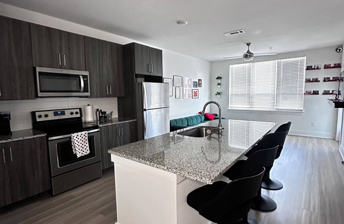 Chosewood Park Apartment | Stylish Grant Park Apt Near BeltLine & nearby stadium