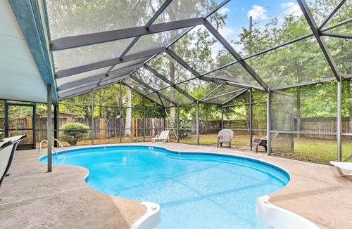 Gainesville House | Stylish Pool Home w/Grill by GNV's Best Dining!