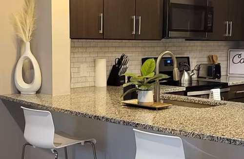 Loring Heights Apartment | Stylish Retreat 10 min from Mercedes-Benz Stadium