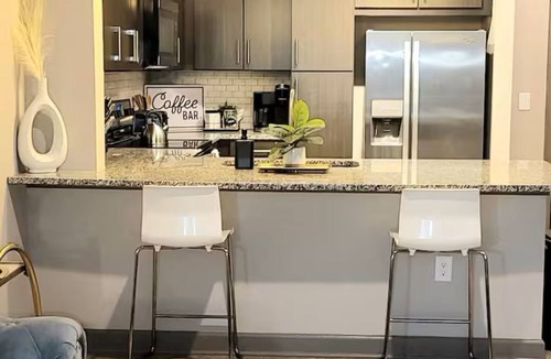 Loring Heights Apartment | Stylish Retreat 10 min from Mercedes-Benz Stadium