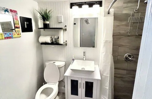 Downtown Jacksonville Apartment | Stylish studio apartment in downtown Jax close to everything, with a view!