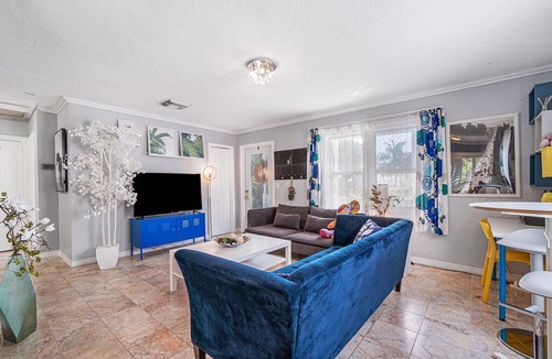 Parker Ridge House | Stylish Vacation Home Close to Everything