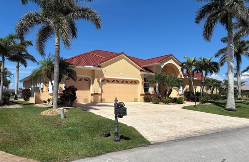 Burnt Store Isles House | Sublime Waterfront in Florida