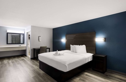 Hinesville Hotel | Suburban Studios Hinesville - Fort Stewart Area