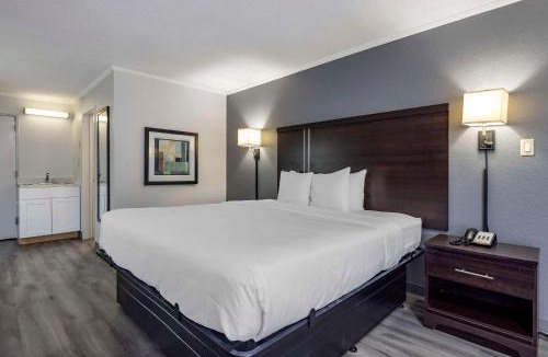 Rock Hill Hotel | Suburban Studios Rock Hill Northeast I-77