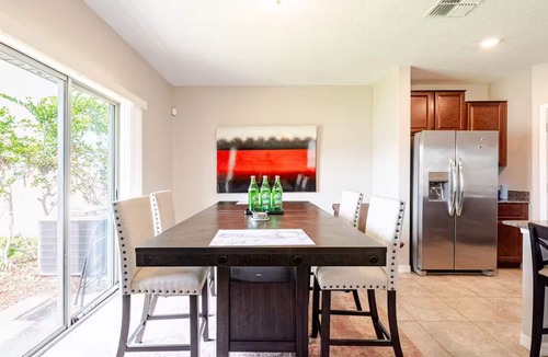 Riverview House | Suburban Tampa Oasis Beach& Fun