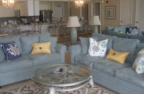 Destin Condo | SUGAR WHITE SAND! RIGHT ON THE BEACH! GREAT VIEWS! FAMILY FUN!