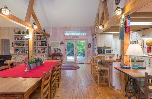 Ridgecrest House | Sugarhaus | Deck, Gas Grill & 5 Min. to Downtown Black Mtn!