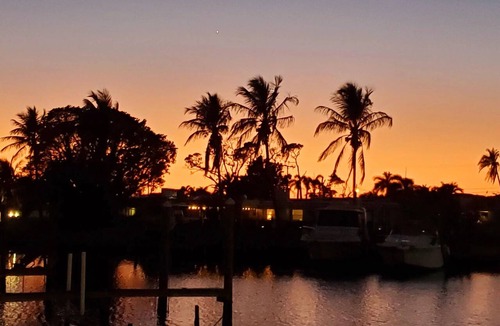 Trailer Estates Apartment | Suite newly remodeled, new pictures, several VRBO discounts are available.
