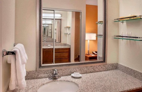 Bethlehem Hotel | Suite w/Complimentary Breakfast! | America on Wheels Museum - 4.2 miles
