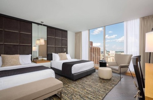 Logan Square Hotel | Suite with Kitchen Perfect for Family Getaways, Swimming Pool, Pets Stay Free