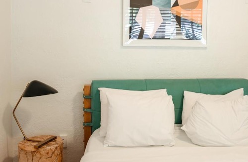Lake Cherokee Apartment | Suites by The Wellborn