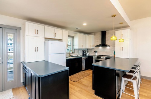 Edisto Island House | Sulla Sabbia-Oceanfront Bungalow;Stunning Ocean/Sunrise Views;Walk to Shops/Restaurants