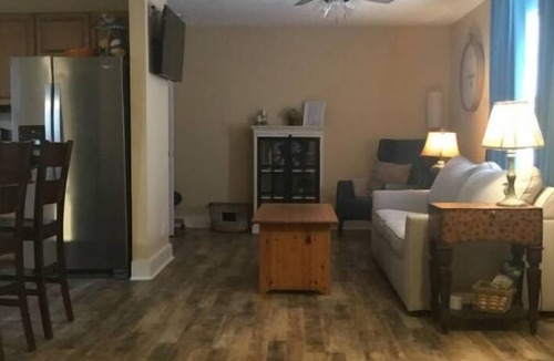 Panama City House | Summer 90+ day stay! Walk to Dinner, Sunsets & the Bay! Pets OK!