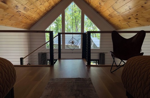 Sevierville Cottage | Summer Getaway | Hot Tub
