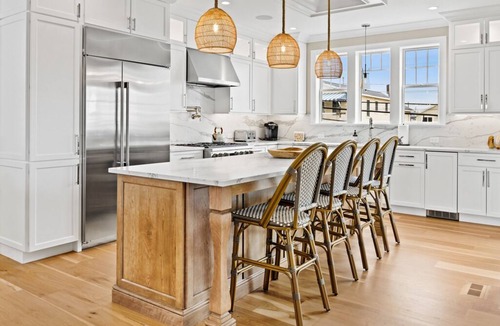 North End House | Summer House - Luxury 5BR w/Heated Pool Near Beach