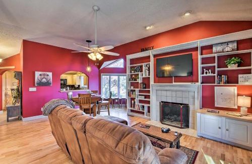 Chatuge Village House | Summer in the Smokies! Hayesville Bungalow w/Deck