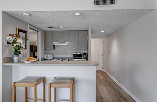 Sawgrass Condo | Summer Place Bliss condo near beach w/pvt patio