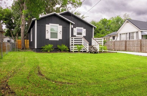 Murray Hill House | ~Summer's Last Cottage Sleeps 7 Hammock Haven~