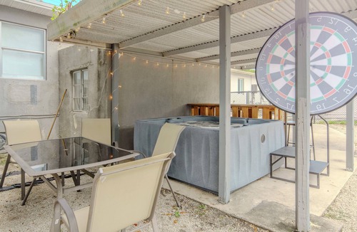 East Little Havana House | Summer Stay - Hot Tub - 5min to Brickell & Nightlife