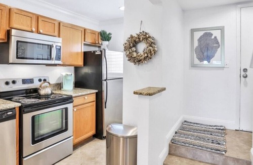 Crescent Beach Condo | Summerhouse 147, 2 Bedrooms, 2.5 Baths, Sleeps 6, Ocean View, 4 Heated Pools
