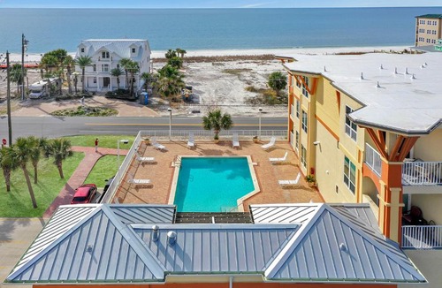 Mexico Beach Apartment | Summerhouse 209 by Pristine Properties Vacation Rentals