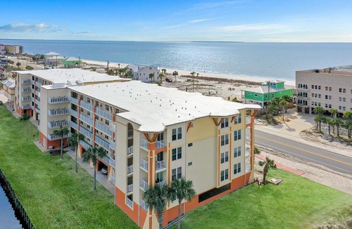 Mexico Beach Apartment | Summerhouse 209 by Pristine Properties Vacation Rentals