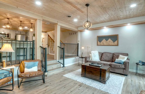 Hiawassee House | Summit View - Mountain Top View & Gas Fireplace