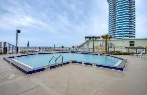 Daytona Beach Shores House | Sun, Sand, Poolside Vibes! Daytona Shores Retreat