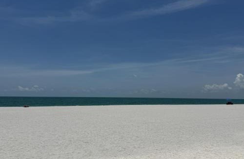 Bonita Springs House | Sun, Sand & Savings - Bonita Cozy Cottage Escape