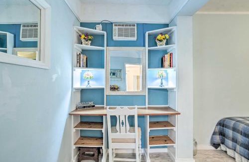 College Park Apartment | Sun-Soaked Studio with Pool Access in Lake Worth!