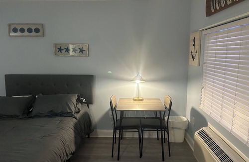 North End Apartment | Sunbeach Condo 900 Wesley Avenue Unit 109