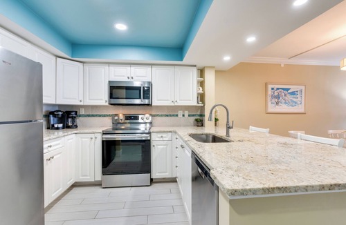 Sanibel Condo | Sundial of Sanibel B307, Direct Beachview