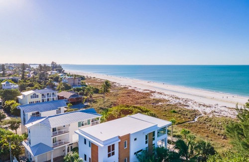 Anna Maria House | Sundowner Beach: Luxury Gulf-front, stunning views