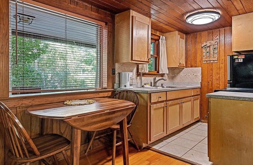 Maggie Valley Cabin | Sunflower Shack: 1 BR, 1 BA Cabin/Bungalow in Maggie Valley, Sleeps 2