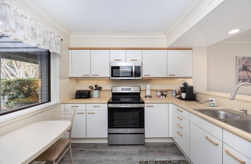 Vaught Villa | Sunkissed Getaway ,Bright 2BR Kingston Plantation Villa in Myrtle Beach