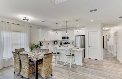 Oakland Hills House | Sunny beach/golfing/fishing family gateway!