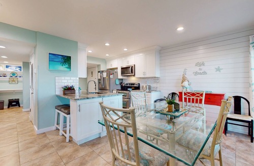 Miramar Beach Condo | Sunny condo with lake views, outdoor pool, fast WiFi, tennis & central AC