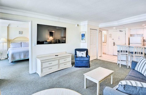 Ortona Park Apartment | Sunny Daytona Beach Gem with Ocean Views!